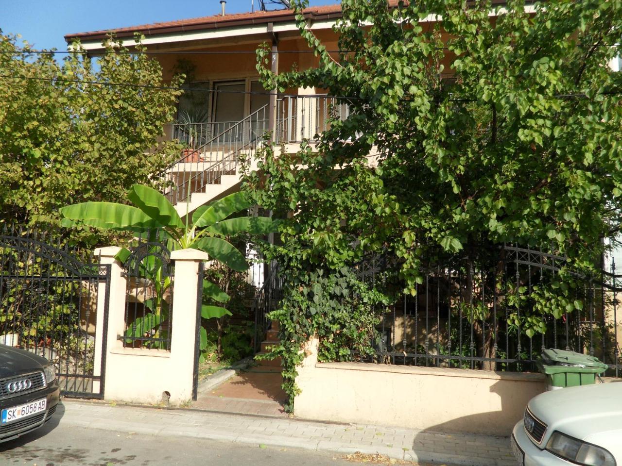 Misko'S Guest House 斯科普里 外观 照片